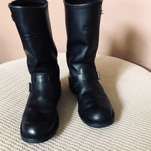 Harley Davidson motorcycle boots.